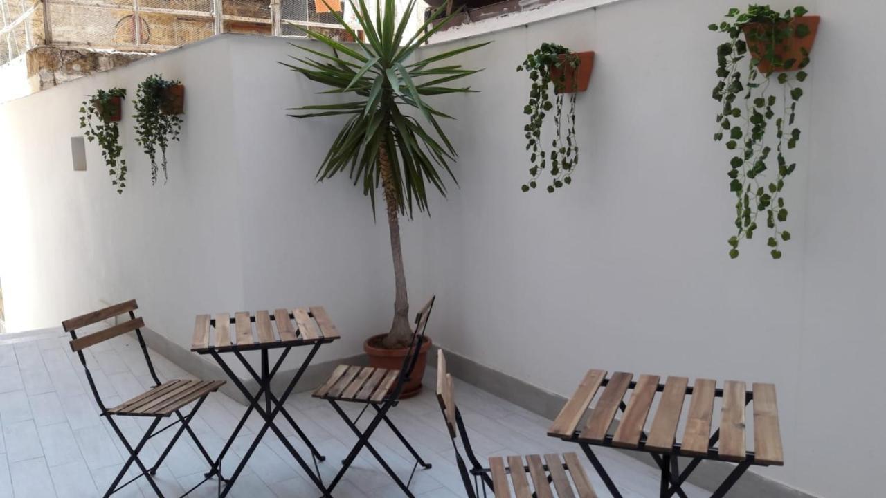 Garden House: Apartments And Rooms For Holidays Palermo Buitenkant foto