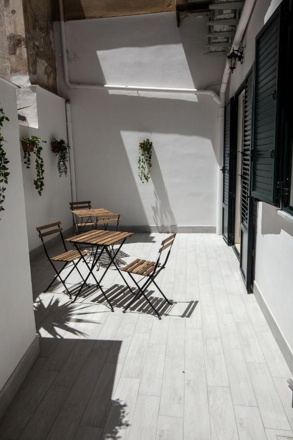 Garden House: Apartments And Rooms For Holidays Palermo Buitenkant foto