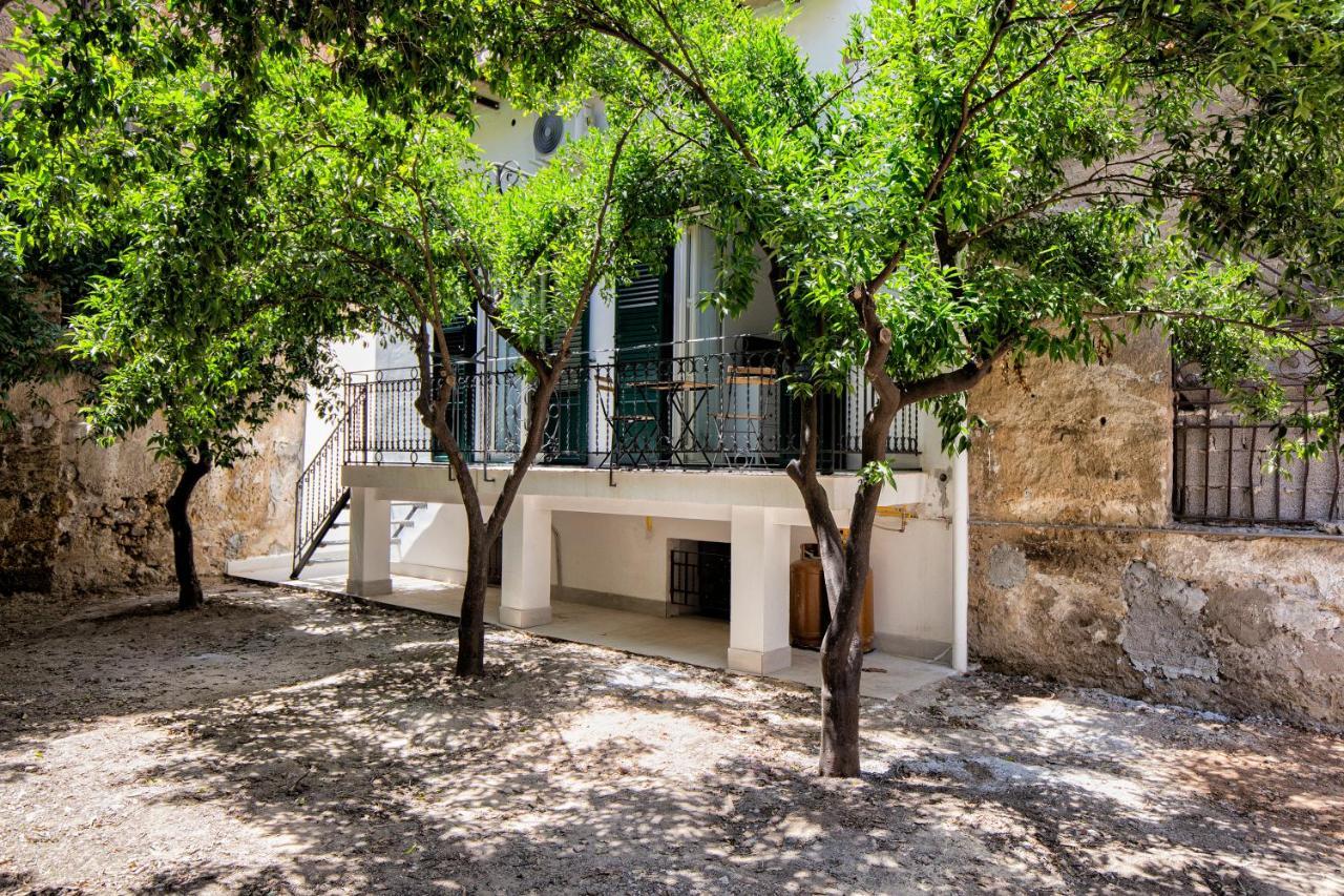 Garden House: Apartments And Rooms For Holidays Palermo Buitenkant foto