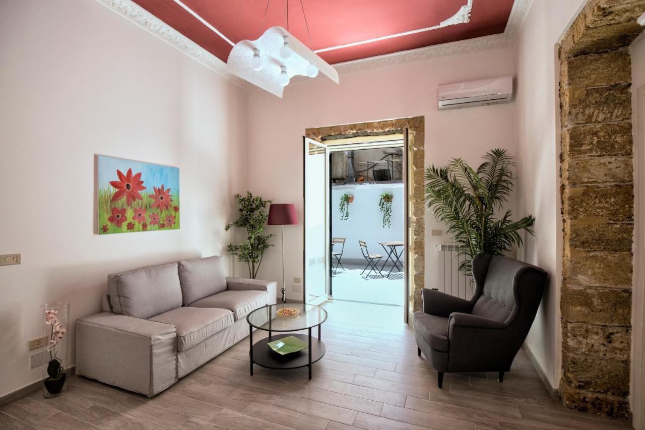 Garden House: Apartments And Rooms For Holidays Palermo Buitenkant foto