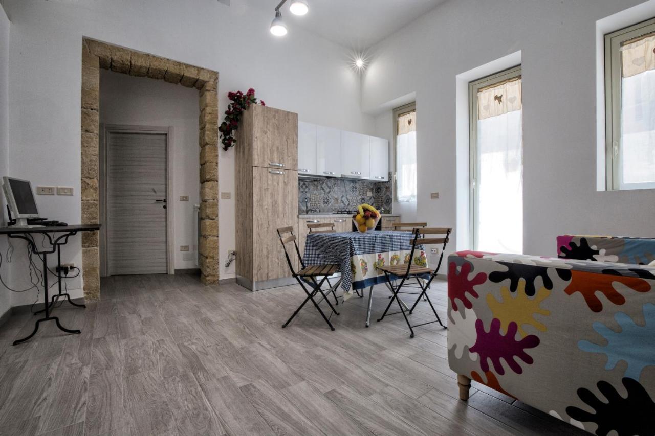 Garden House: Apartments And Rooms For Holidays Palermo Buitenkant foto