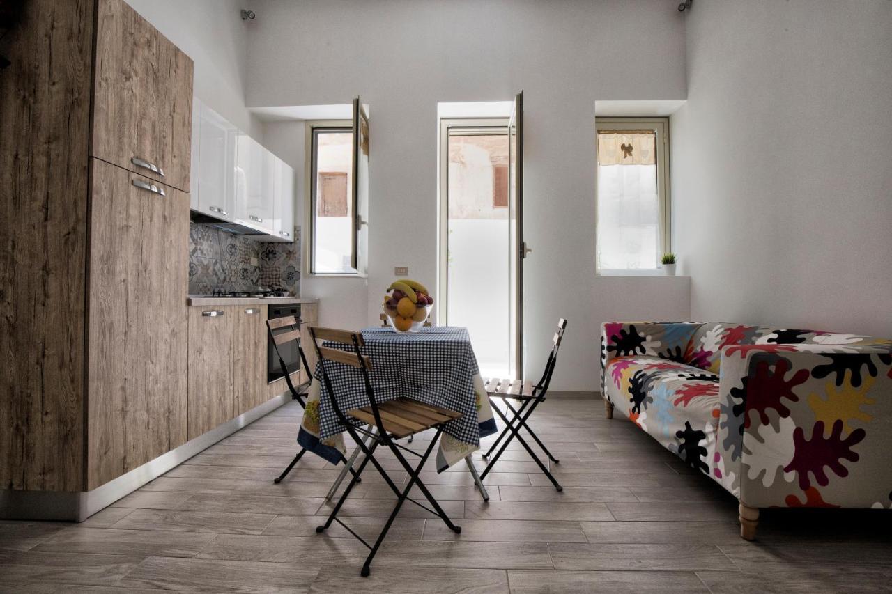 Garden House: Apartments And Rooms For Holidays Palermo Buitenkant foto