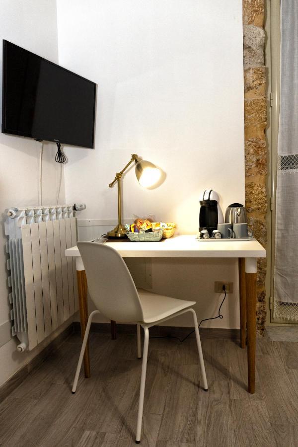 Garden House: Apartments And Rooms For Holidays Palermo Buitenkant foto