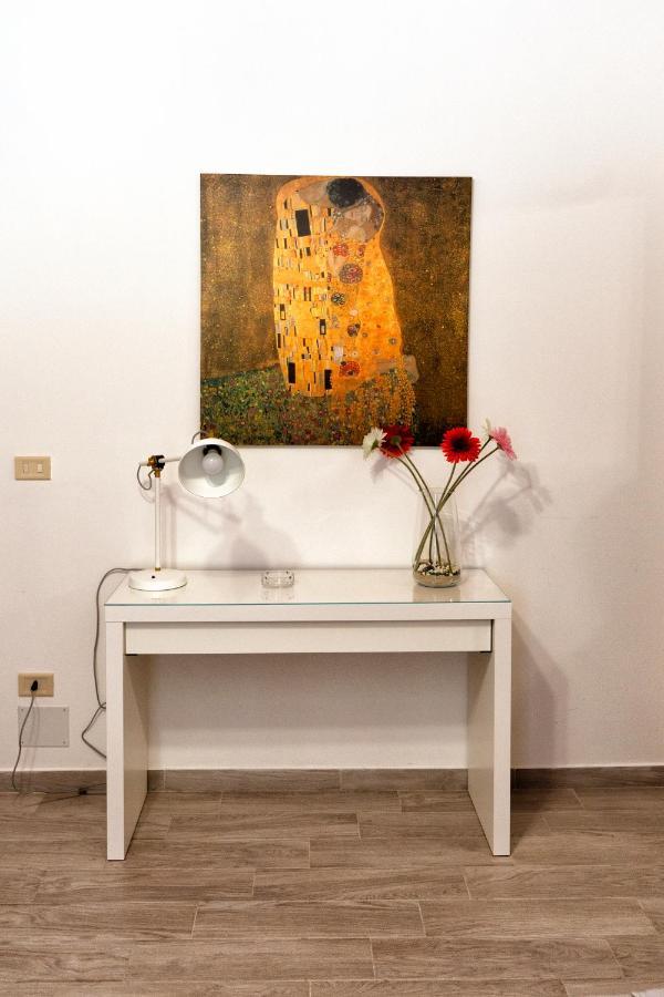 Garden House: Apartments And Rooms For Holidays Palermo Buitenkant foto
