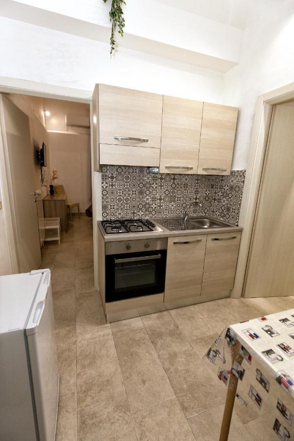 Garden House: Apartments And Rooms For Holidays Palermo Buitenkant foto