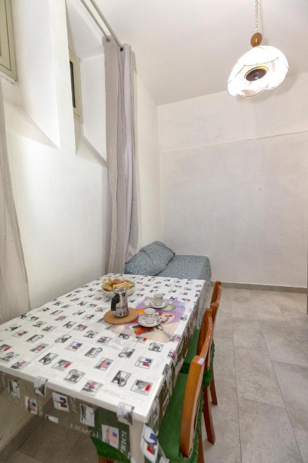 Garden House: Apartments And Rooms For Holidays Palermo Buitenkant foto