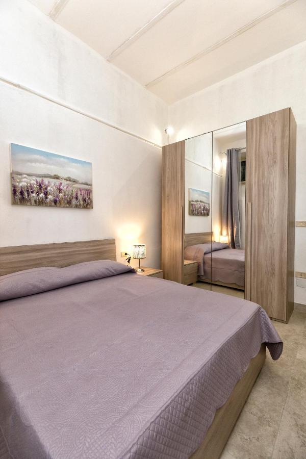 Garden House: Apartments And Rooms For Holidays Palermo Buitenkant foto